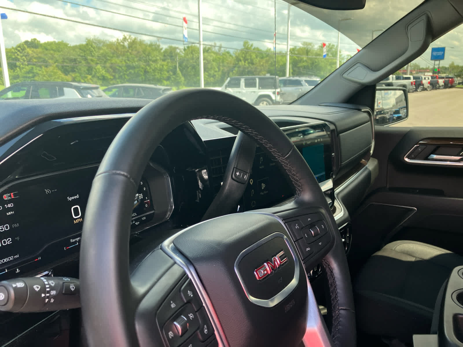 Used 2025 GMC Sierra 1500 SLE AWD/4WD image 9