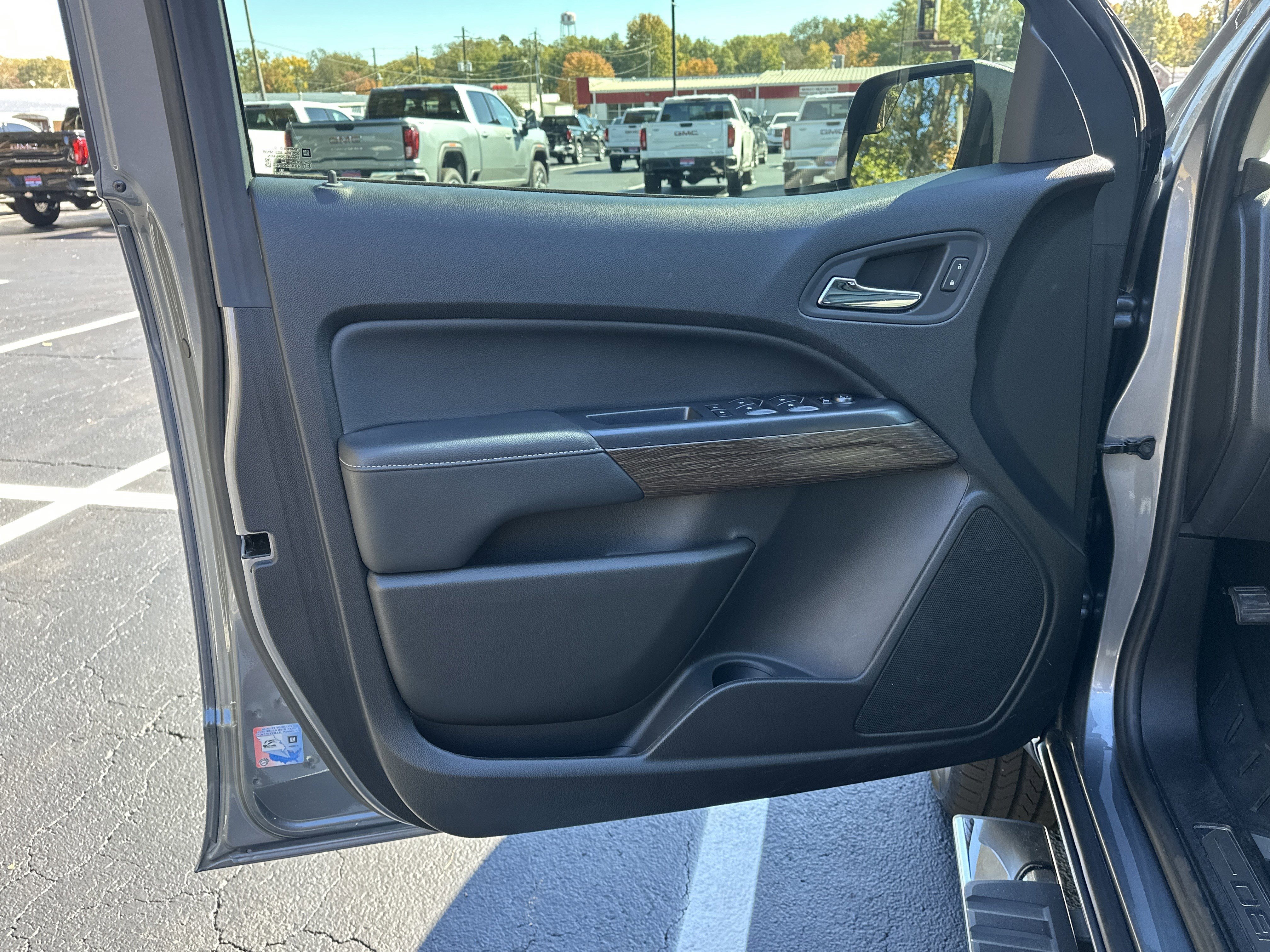 Used 2020 GMC Canyon Denali image 10