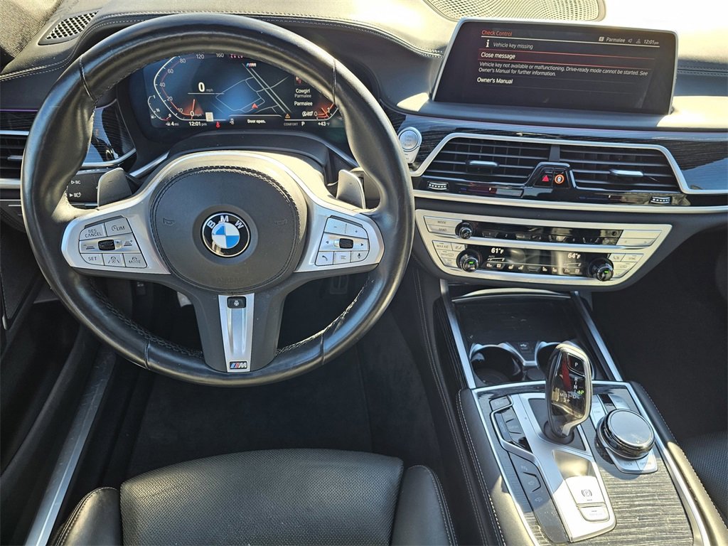 Used 2022 BMW 740i w/ M Sport Package image 18
