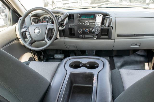Used 2008 Chevrolet Silverado 3500 W/T AWD/4WD image 16