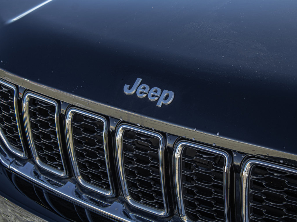 Used 2024 Jeep Grand Cherokee Limited image 8