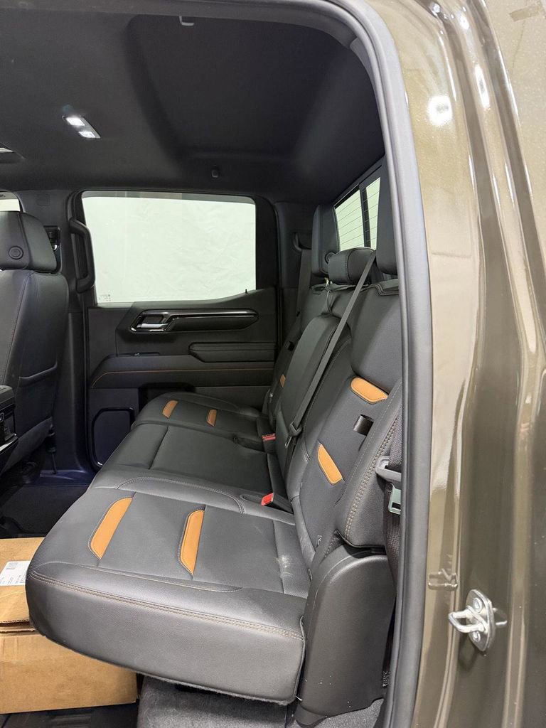 Used 2024 GMC Sierra 1500 AT4 w/ Technology Package image 16