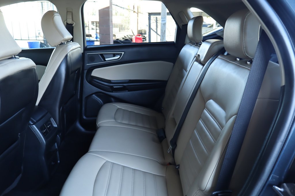 Used 2024 Ford Edge SEL AWD/4WD image 33
