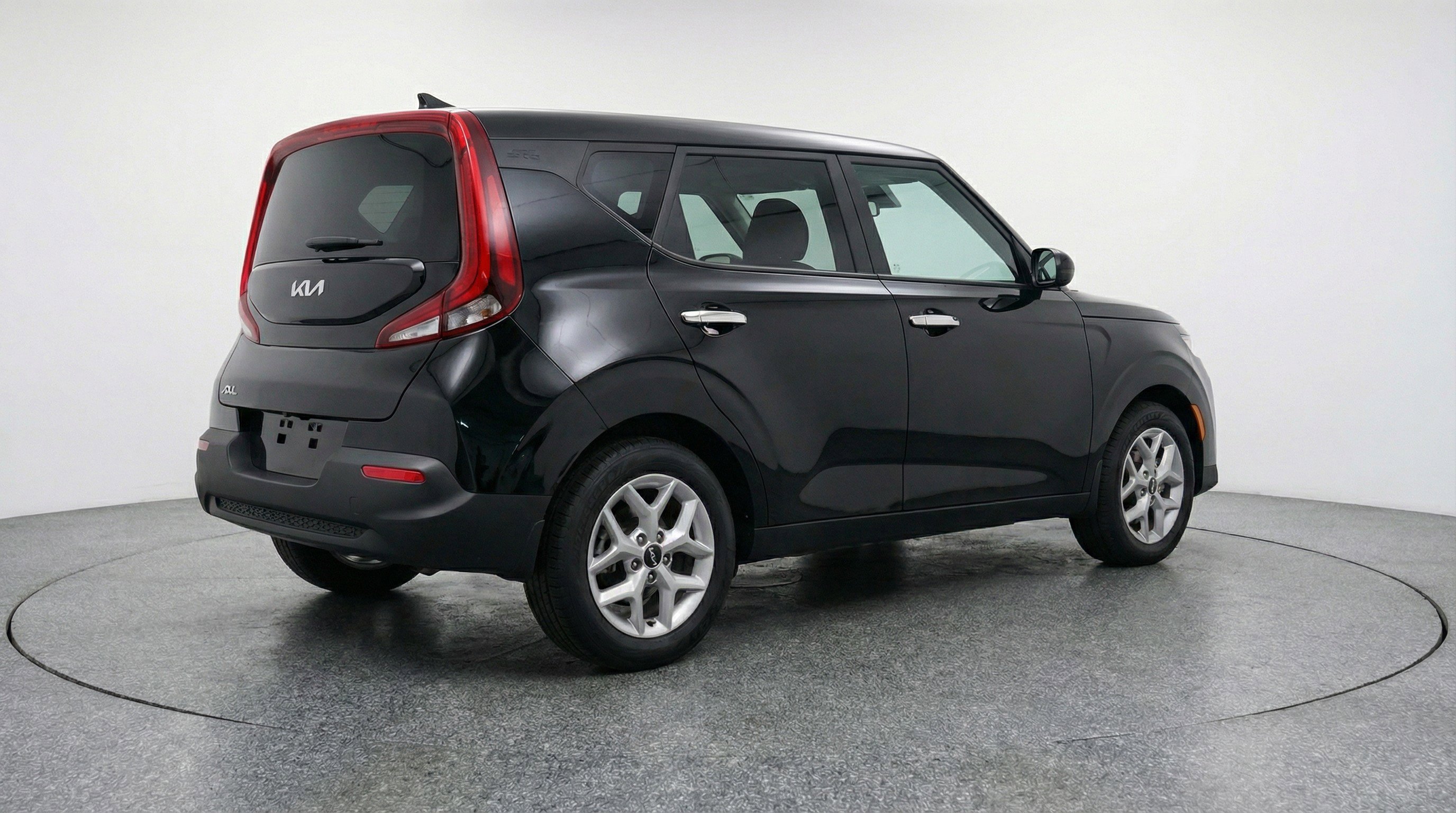 Used 2025 Kia Soul LX w/ LX Technology Package image 9