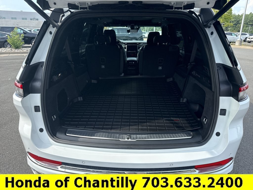 Used 2024 Jeep Grand Cherokee L Overland w/ Luxury Tech Group IV AWD/4WD image 26
