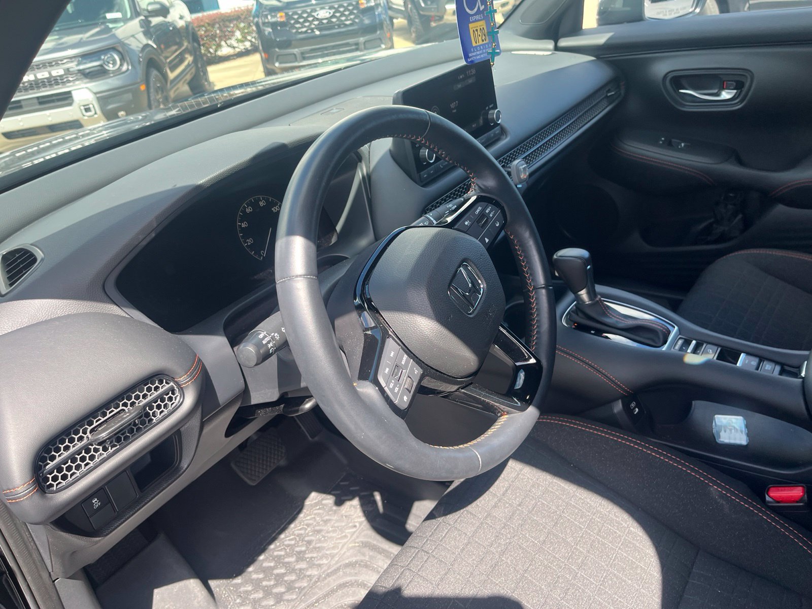 Used 2025 Honda HR-V Sport image 3
