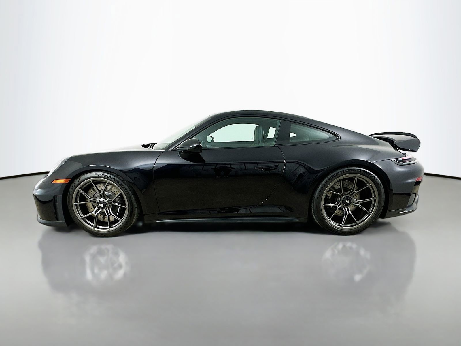 Used 2026 Porsche 911 GT3 w/ Extended Leather Package RWD image 8