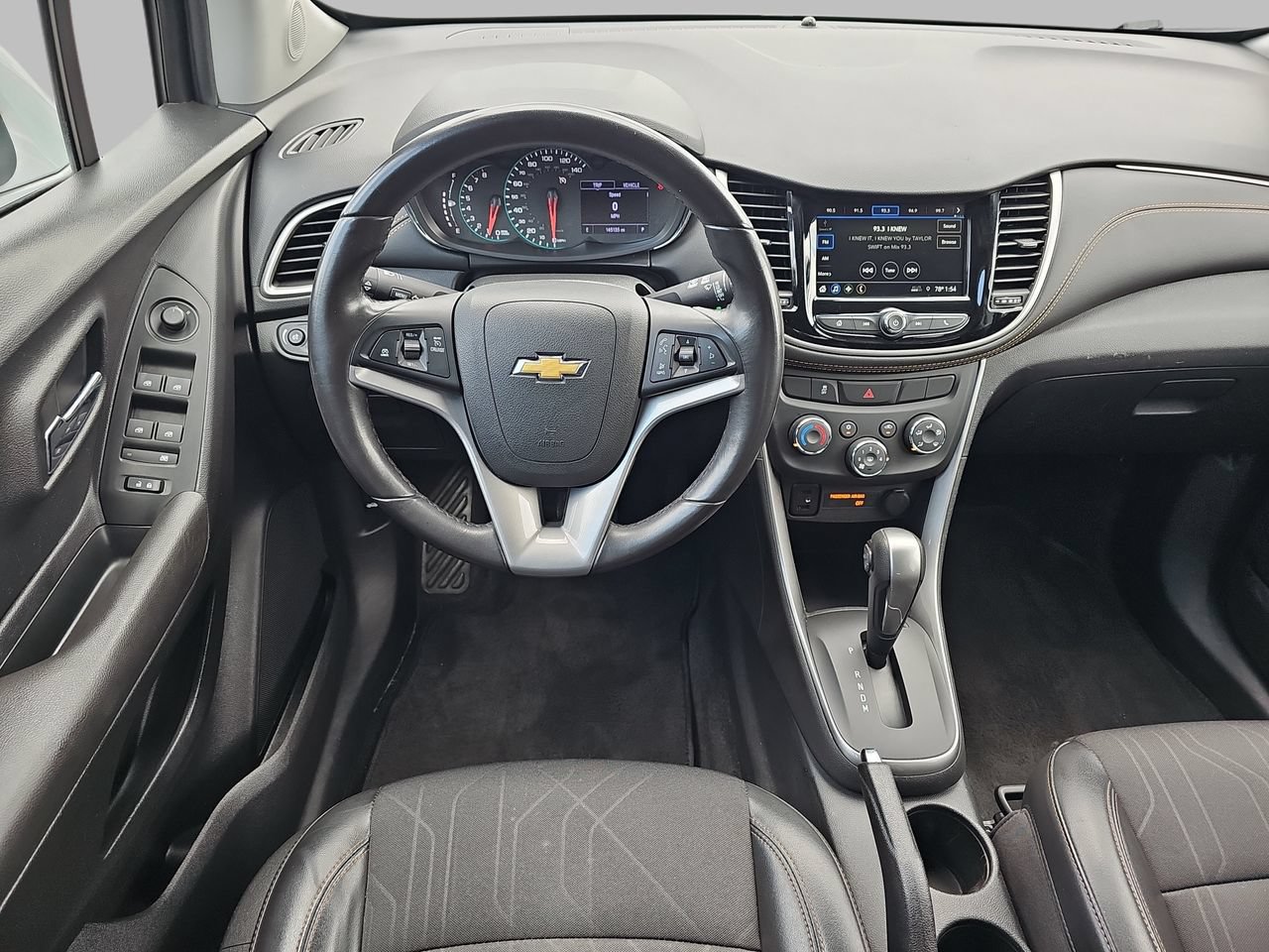 Used 2019 Chevrolet Trax LT w/ LT Convenience Package FWD image 20