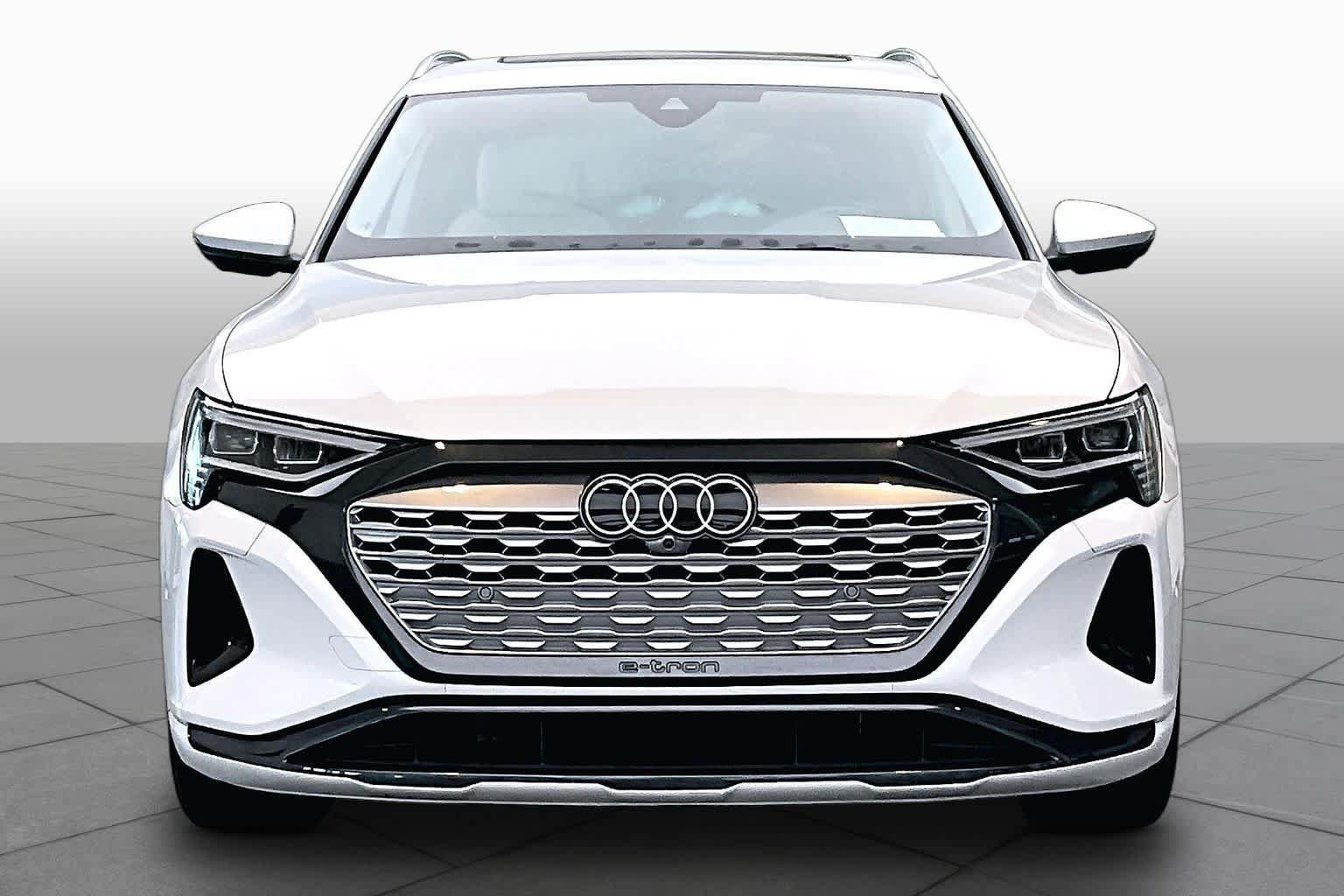 Used 2024 Audi Q8 e-tron Premium Plus w/ Premium Plus Package AWD/4WD image 3