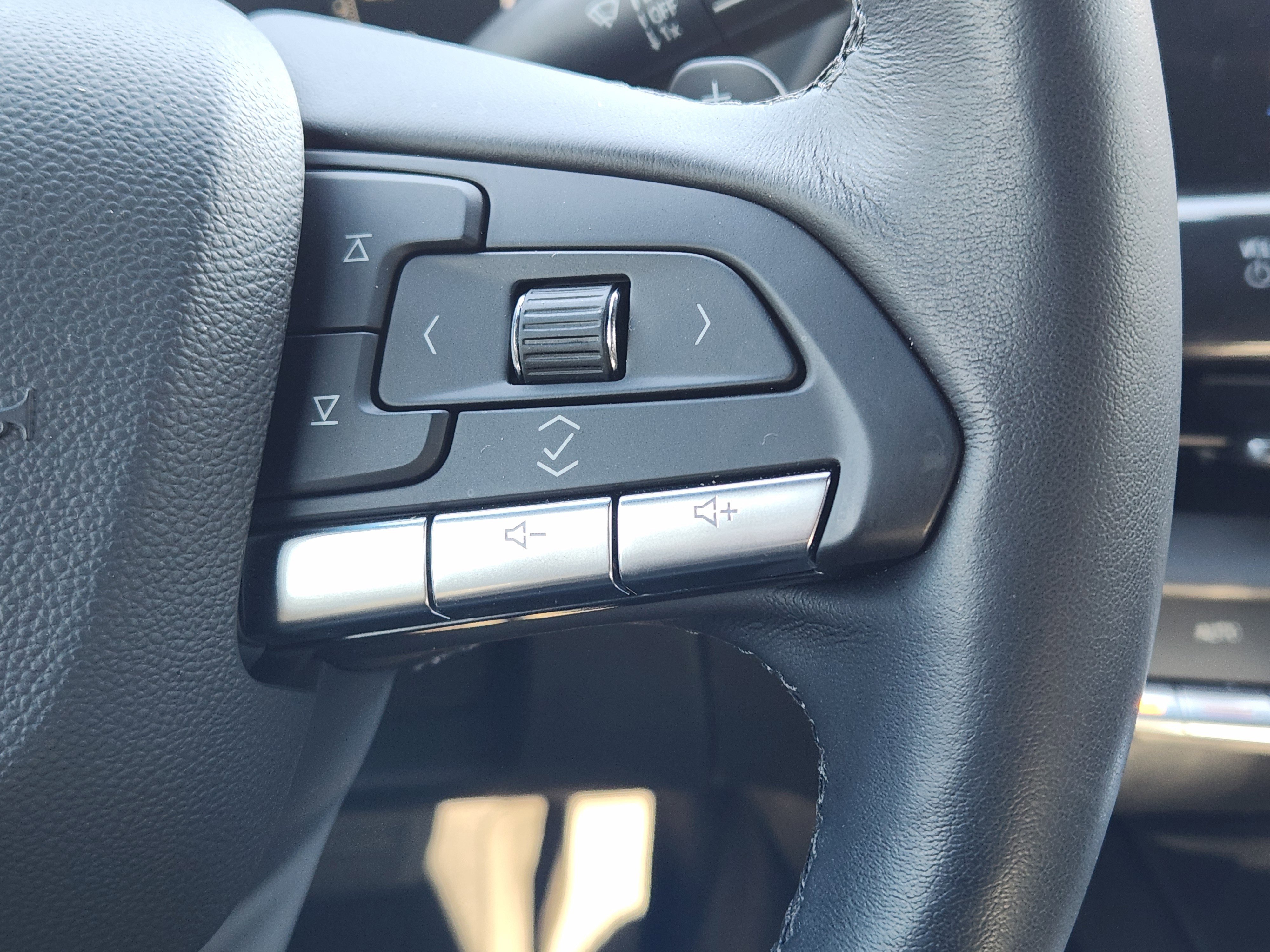 Used 2024 Cadillac CT4 Luxury w/ Sun And Sound Package image 30