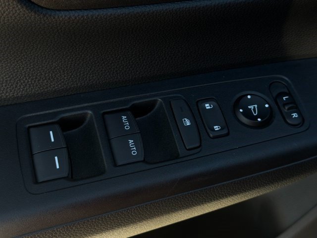 Used 2025 Honda CR-V Sport image 13