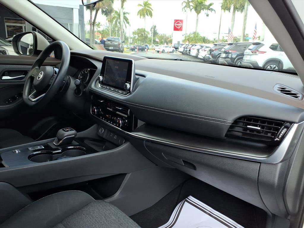 Certified 2021 Nissan Rogue SV image 21