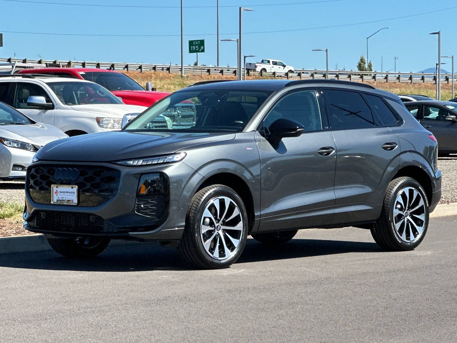 New 2026 Audi Q3 quattro 2.0T AWD/4WD image 7