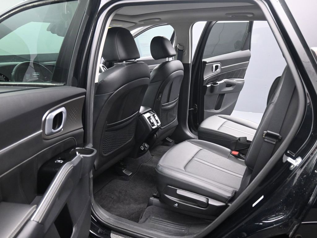 Used 2022 Kia Sorento SX image 17