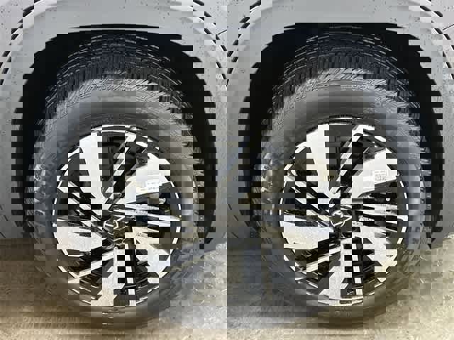 New 2025 Volkswagen Atlas SEL image 5
