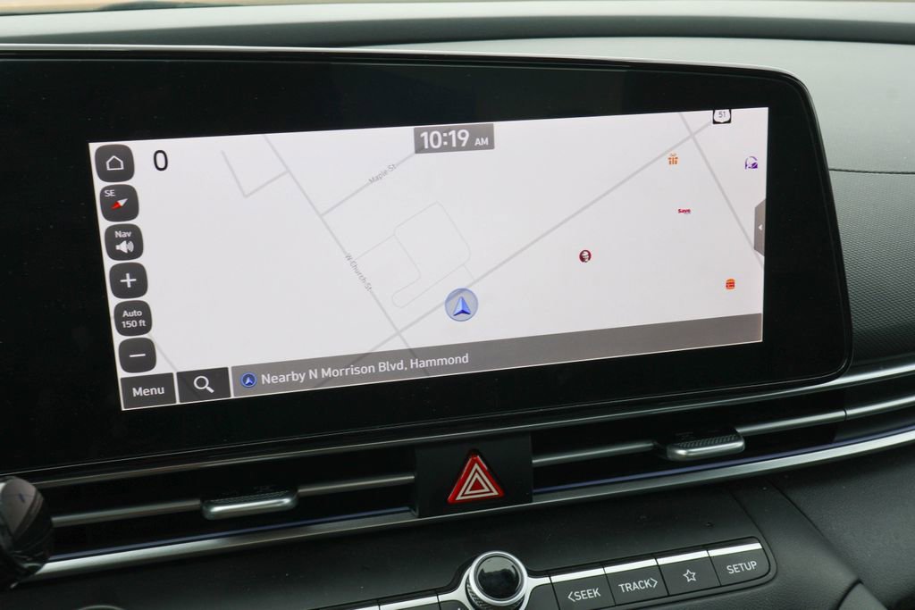 Used 2025 Hyundai Elantra Limited FWD image 3