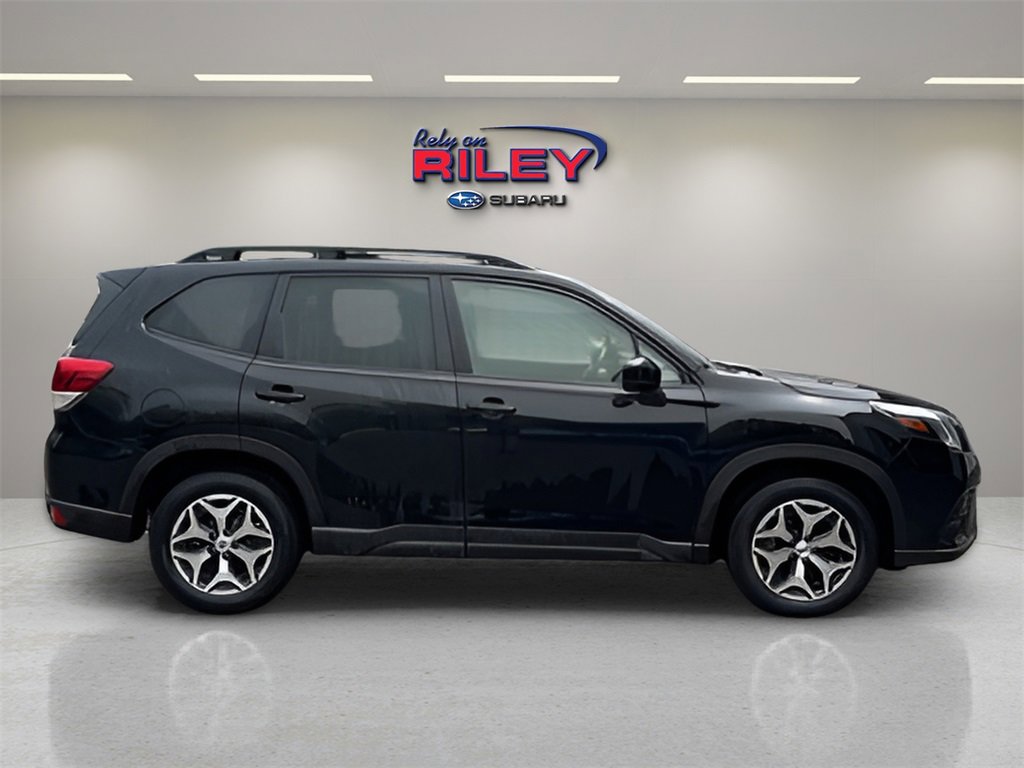 Used 2023 Subaru Forester Premium image 6