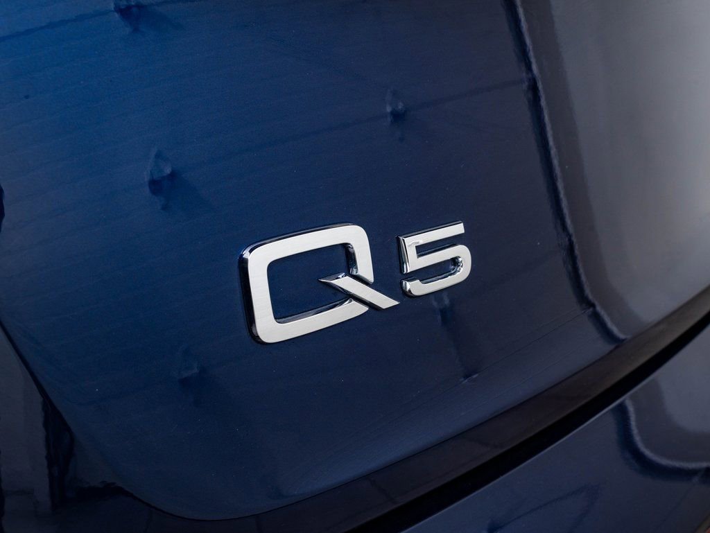 Used 2022 Audi Q5 2.0T Premium w/ Convenience Package image 16