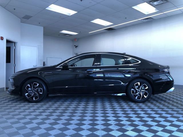 Used 2025 Hyundai Sonata SEL FWD image 12