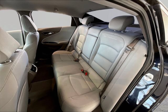 Used 2022 Chevrolet Malibu LT FWD image 16