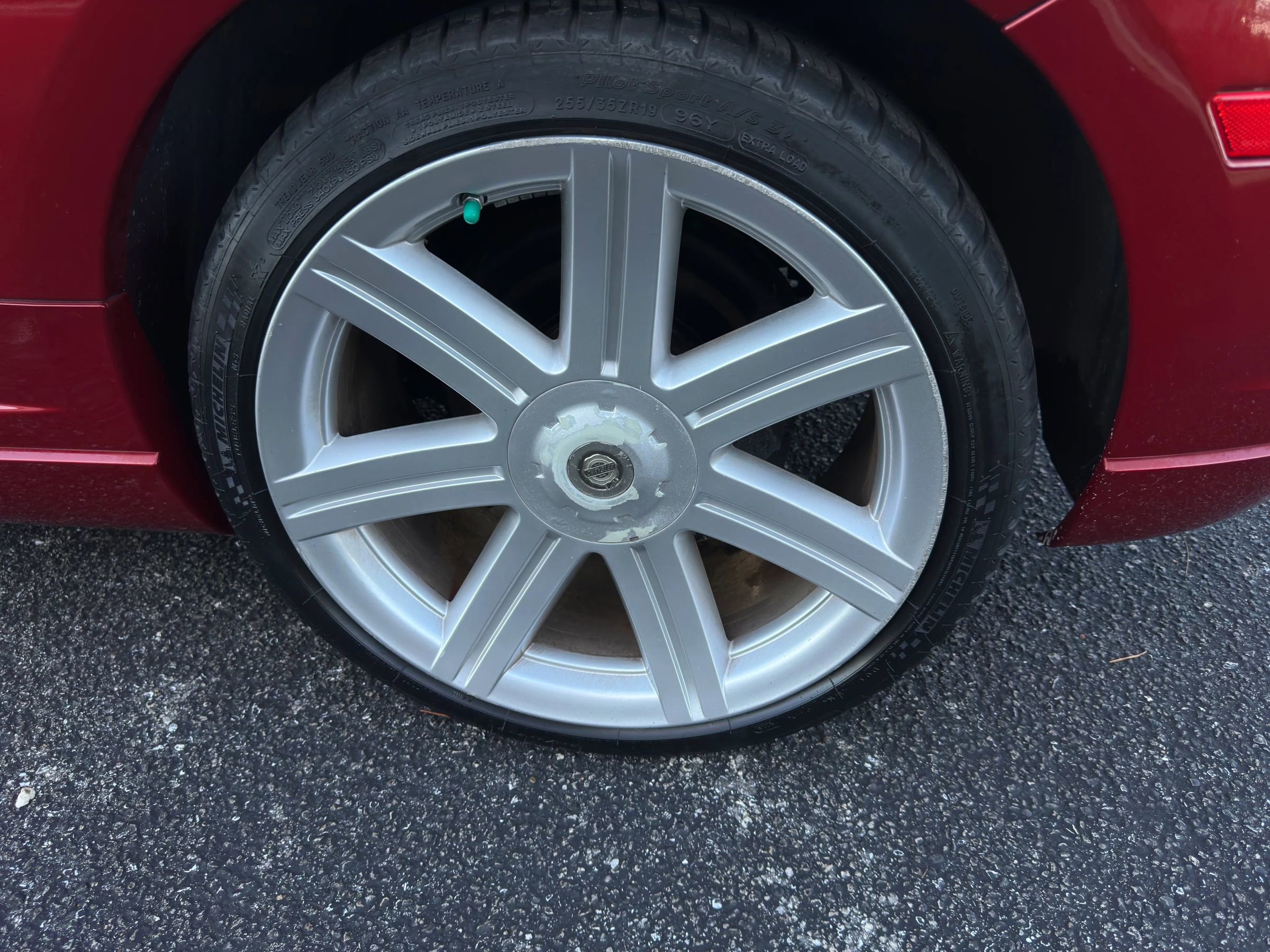 Used 2005 Chrysler Crossfire Limited image 32