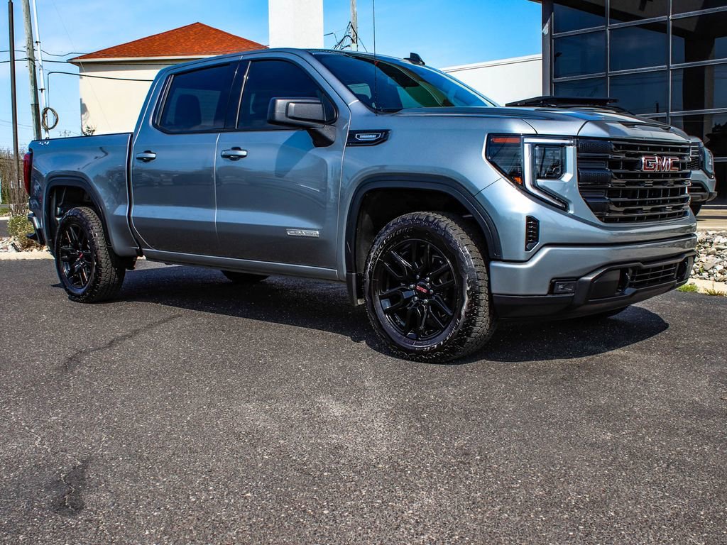 Used 2025 GMC Sierra 1500 Elevation AWD/4WD image 3