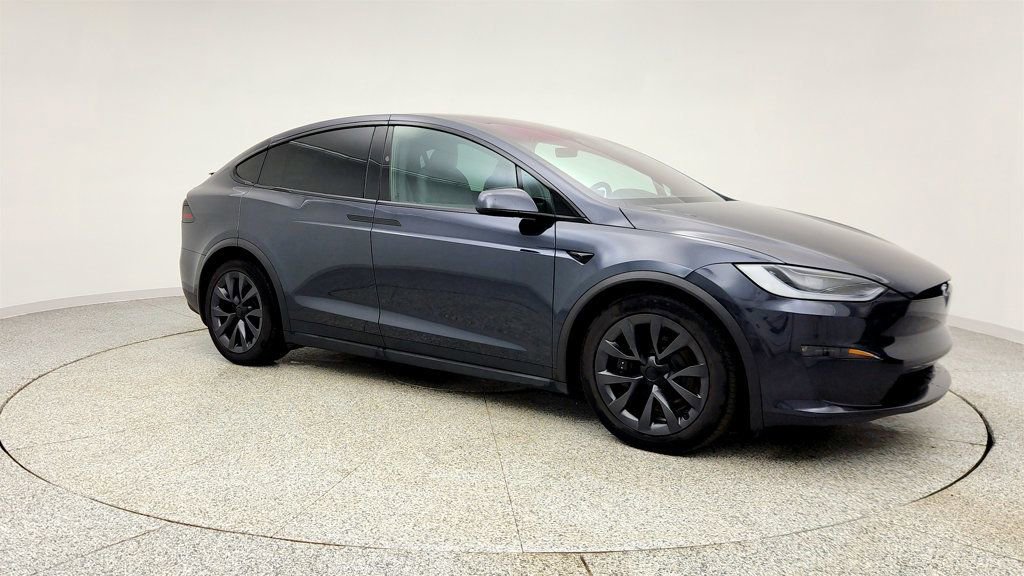Used 2024 Tesla Model X image 3