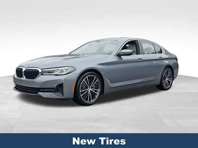 Used 2023 BMW 530i w/ Premium Package image 4
