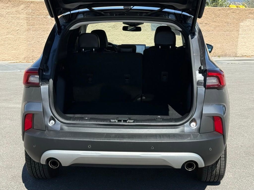 Certified 2023 Ford Escape Platinum w/ Premium Technology Package image 15