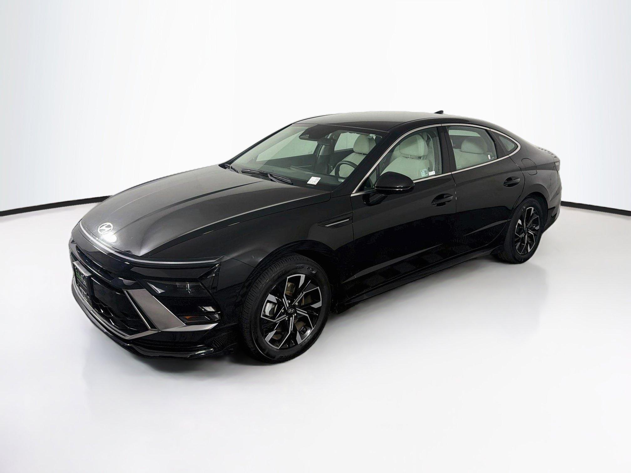 Used 2025 Hyundai Sonata SEL FWD image 3