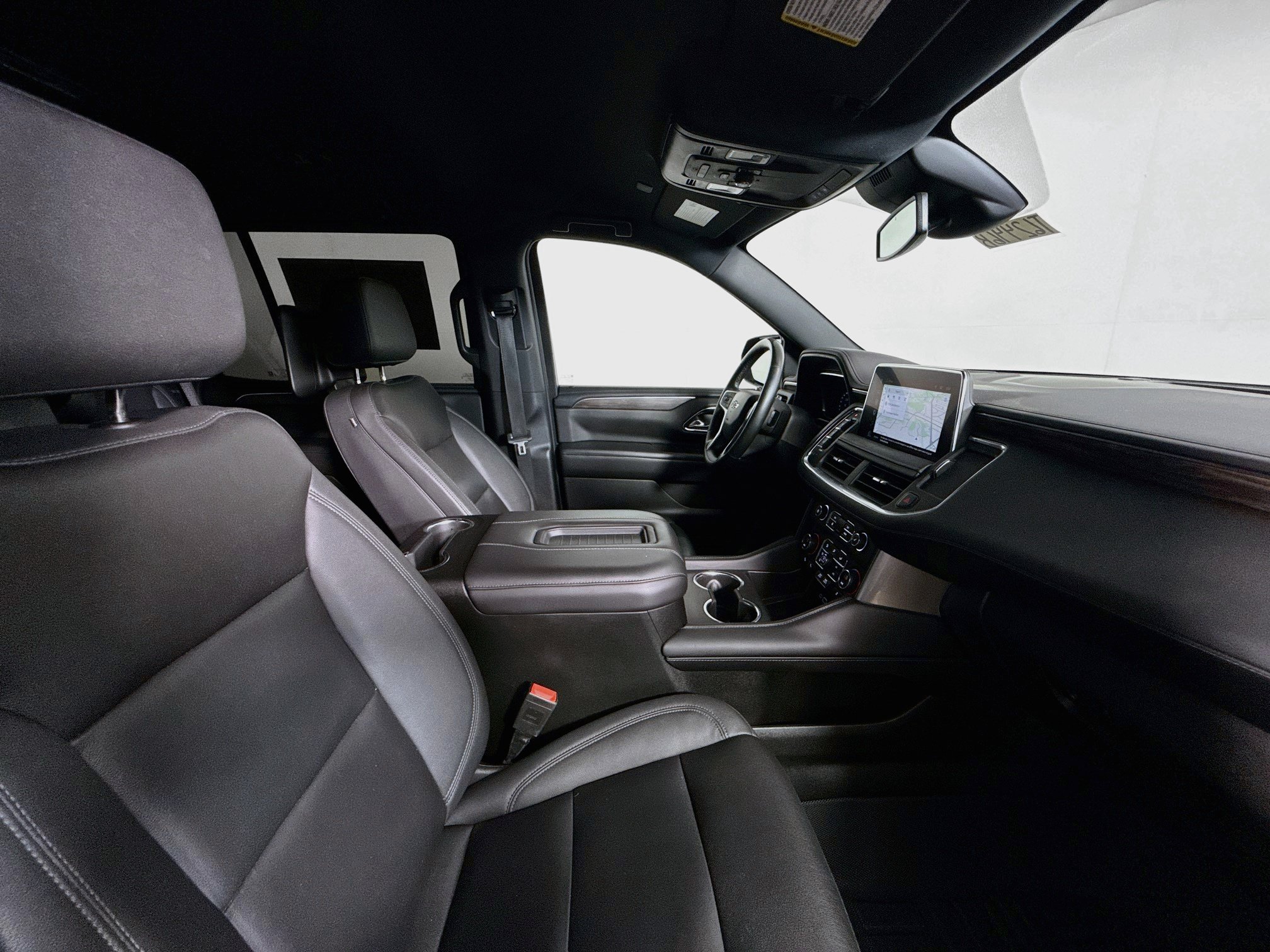 Used 2023 Chevrolet Tahoe Z71 w/ Luxury Package AWD/4WD image 32