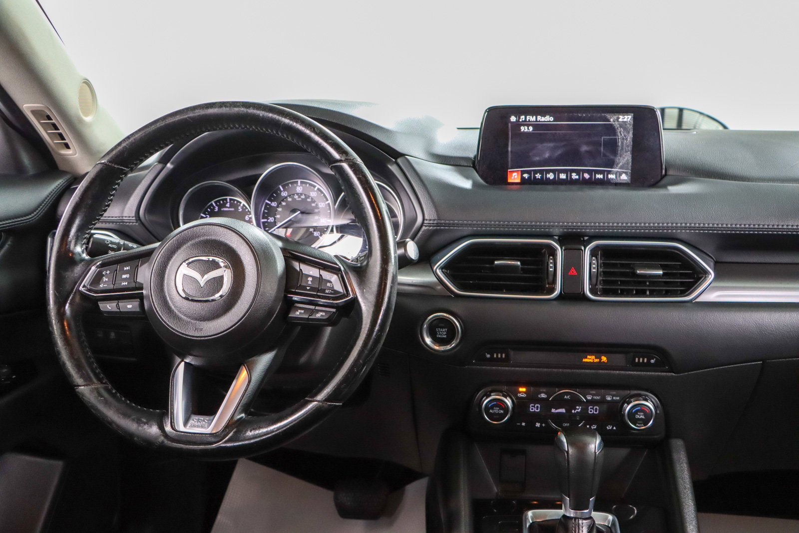 Used 2018 MAZDA CX-5 Touring image 17