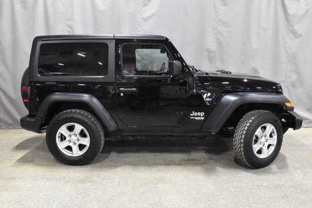 Used 2020 Jeep Wrangler Sport S image 3