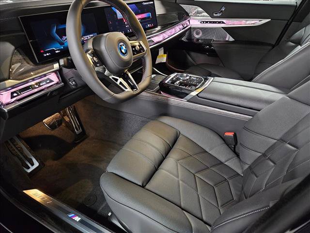 New 2026 BMW i7 M70 AWD/4WD image 8