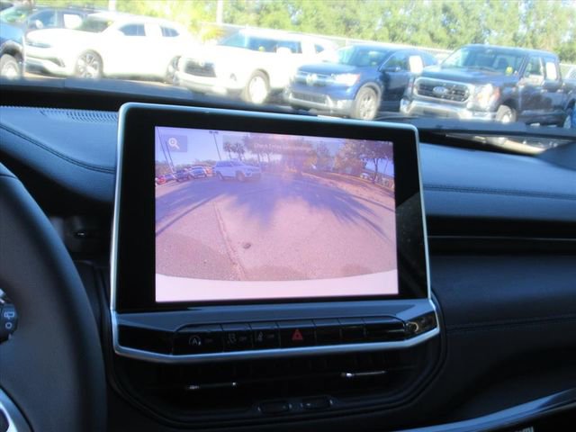 New 2026 Jeep Compass Latitude image 23