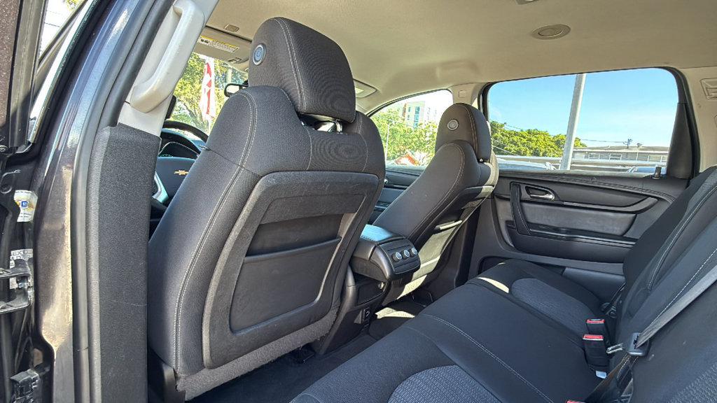 Used 2017 Chevrolet Traverse LT FWD image 24