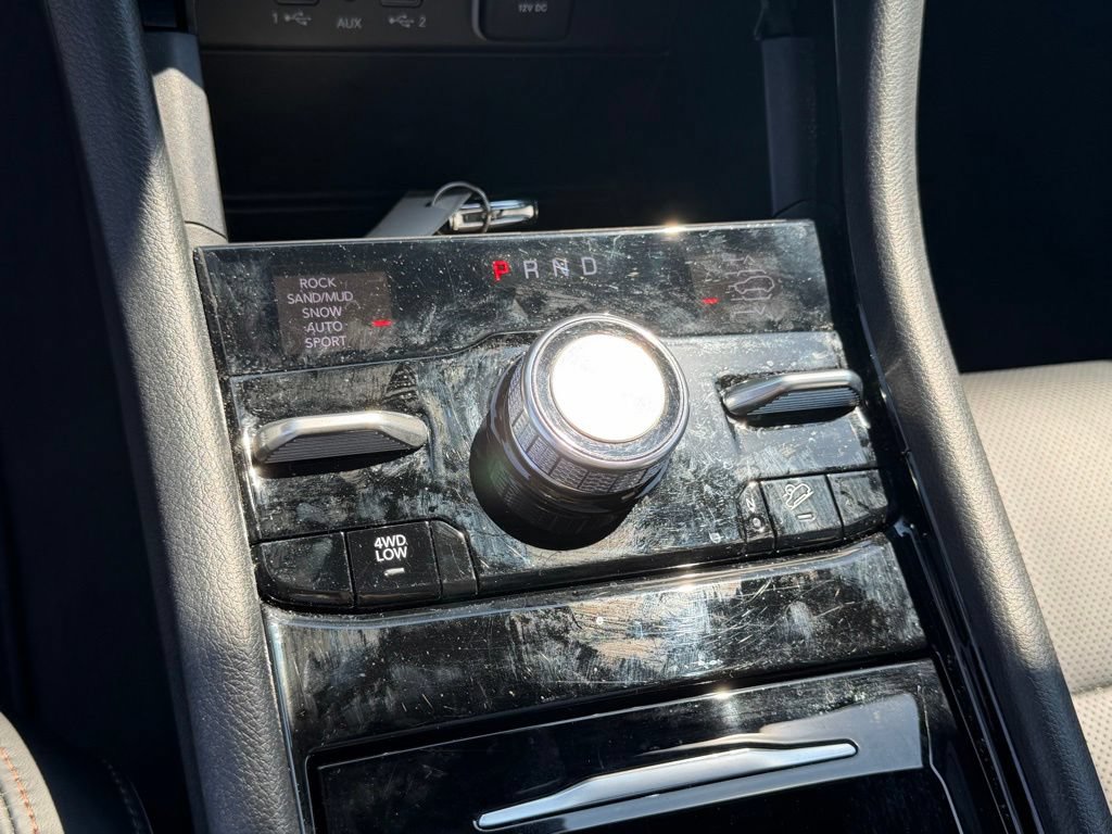 Used 2025 Jeep Grand Cherokee Summit AWD/4WD image 25