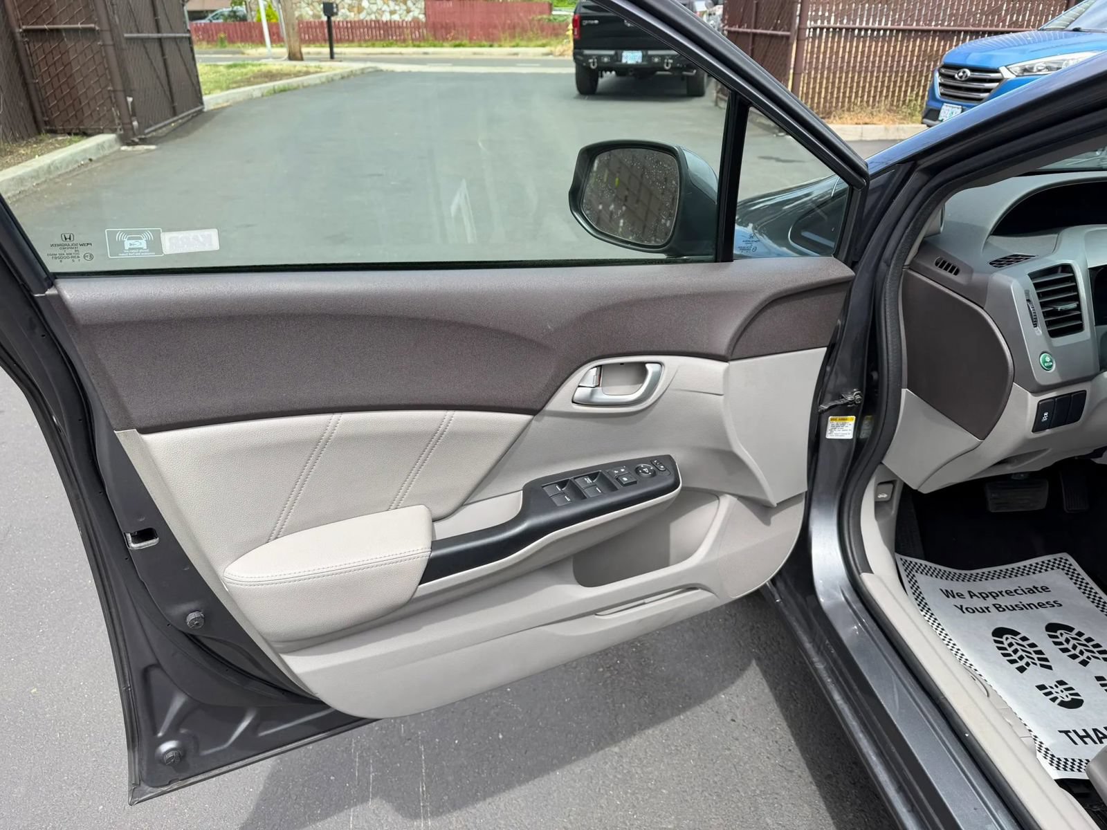 Used 2012 Honda Civic EX-L image 9
