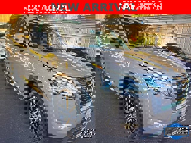 Certified 2024 Nissan Pathfinder Platinum w/ Cargo Package image 10