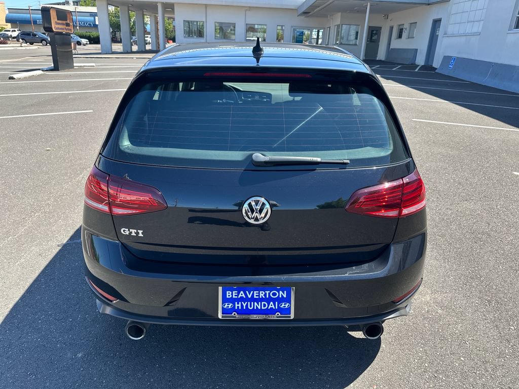 Used 2018 Volkswagen GTI SE FWD image 5
