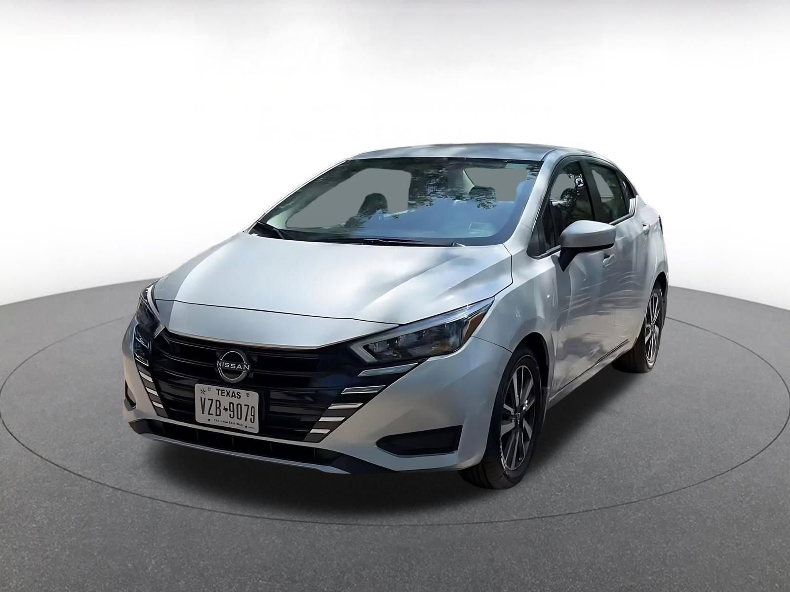 Used 2025 Nissan Versa SV w/ Trunk Package FWD image 7