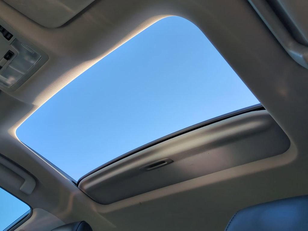 Used 2015 Toyota Avalon XLE Touring image 19