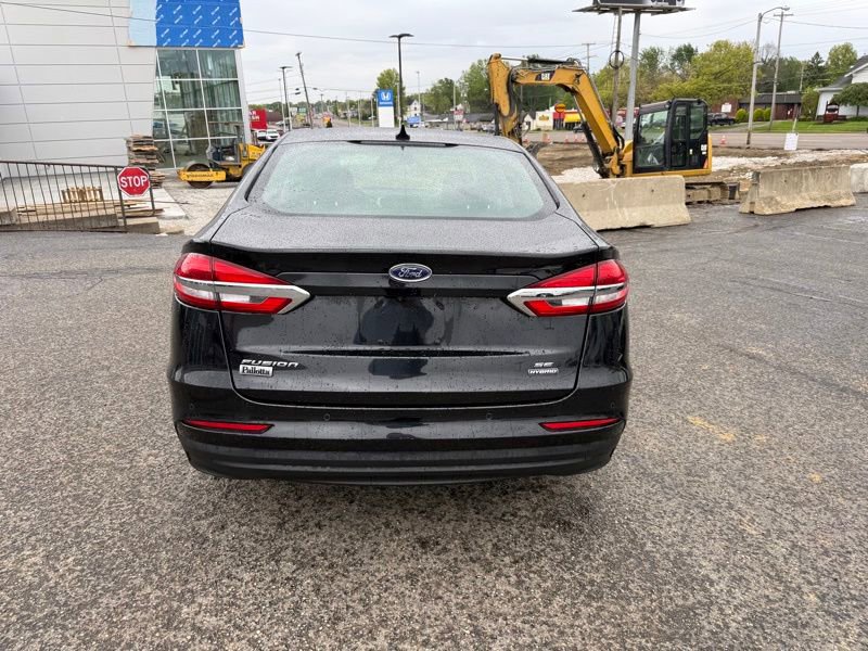 Used 2020 Ford Fusion SE FWD image 5