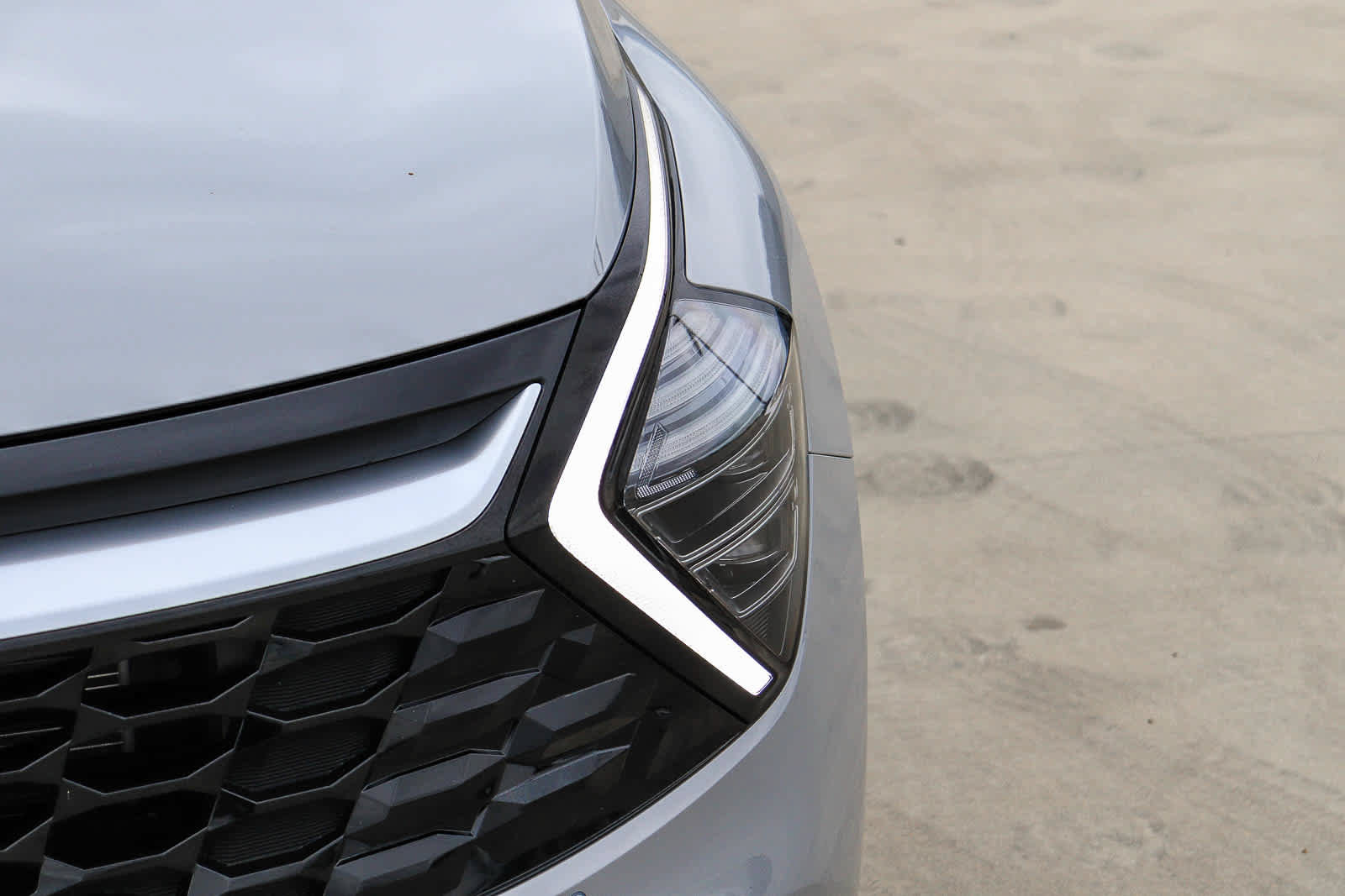 Used 2025 Kia Sportage SX FWD image 7