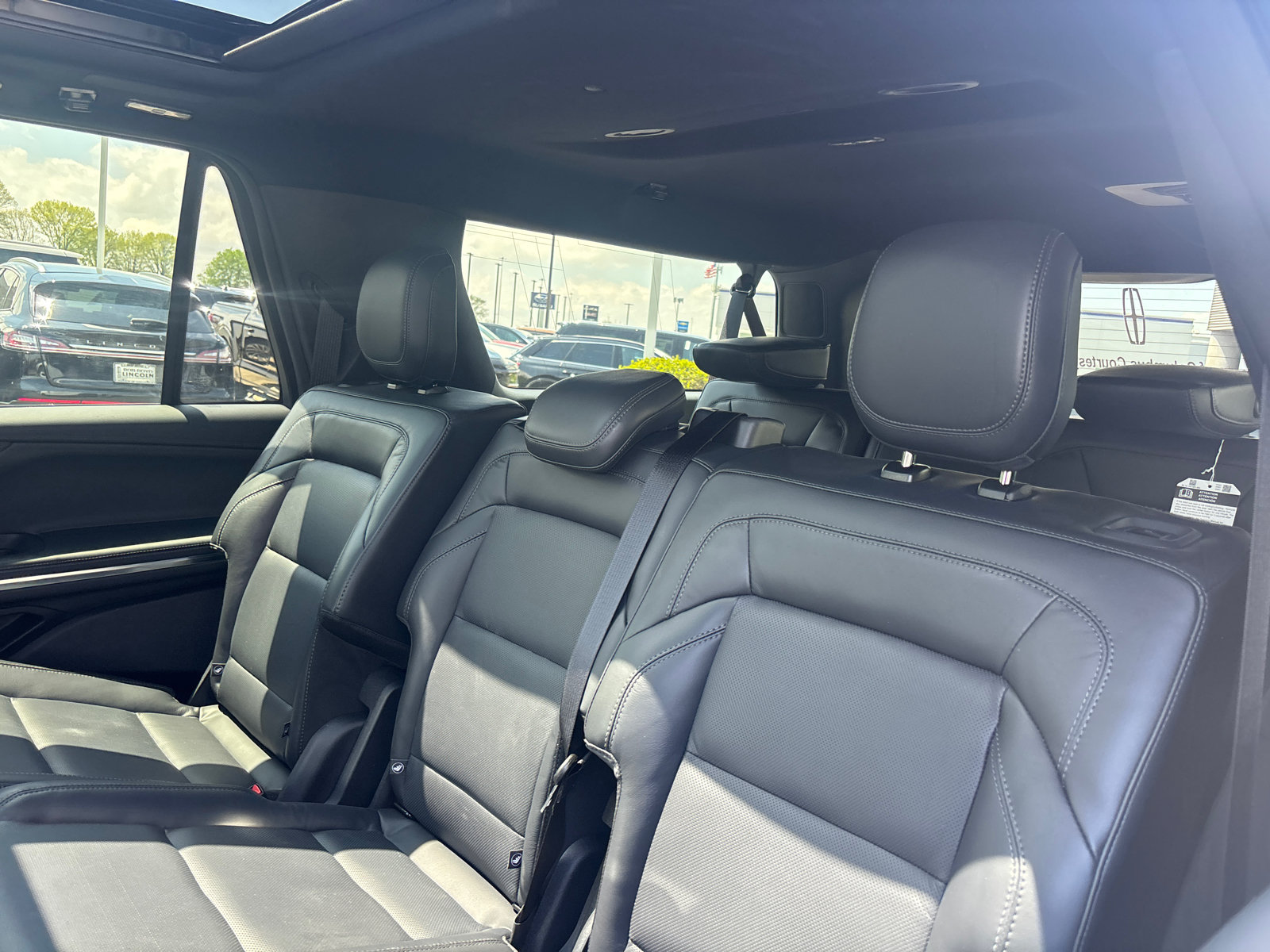New 2026 Lincoln Navigator L Reserve w/ Jet Appearance Package AWD/4WD image 26