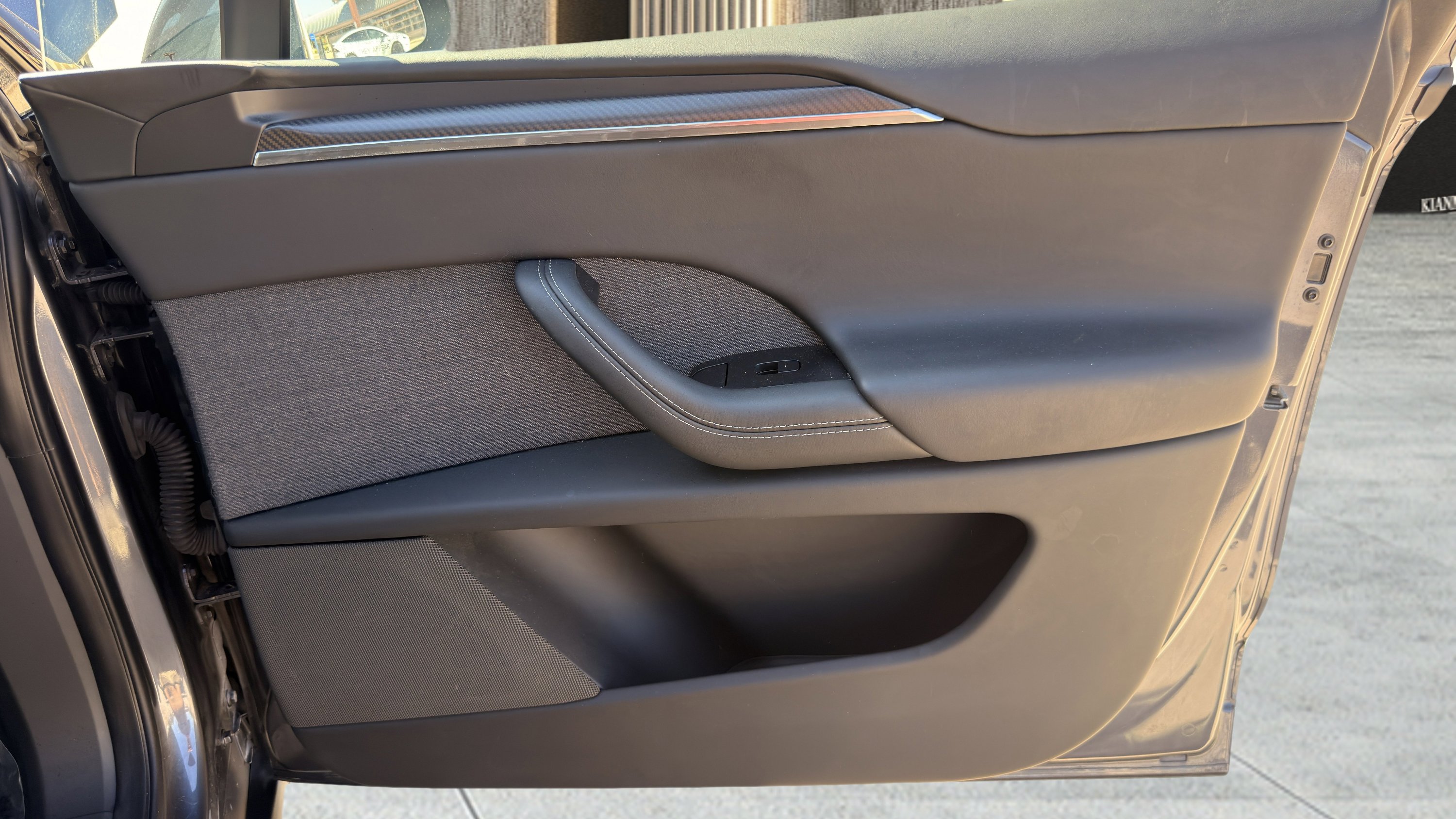 Used 2022 Tesla Model X Plaid image 48