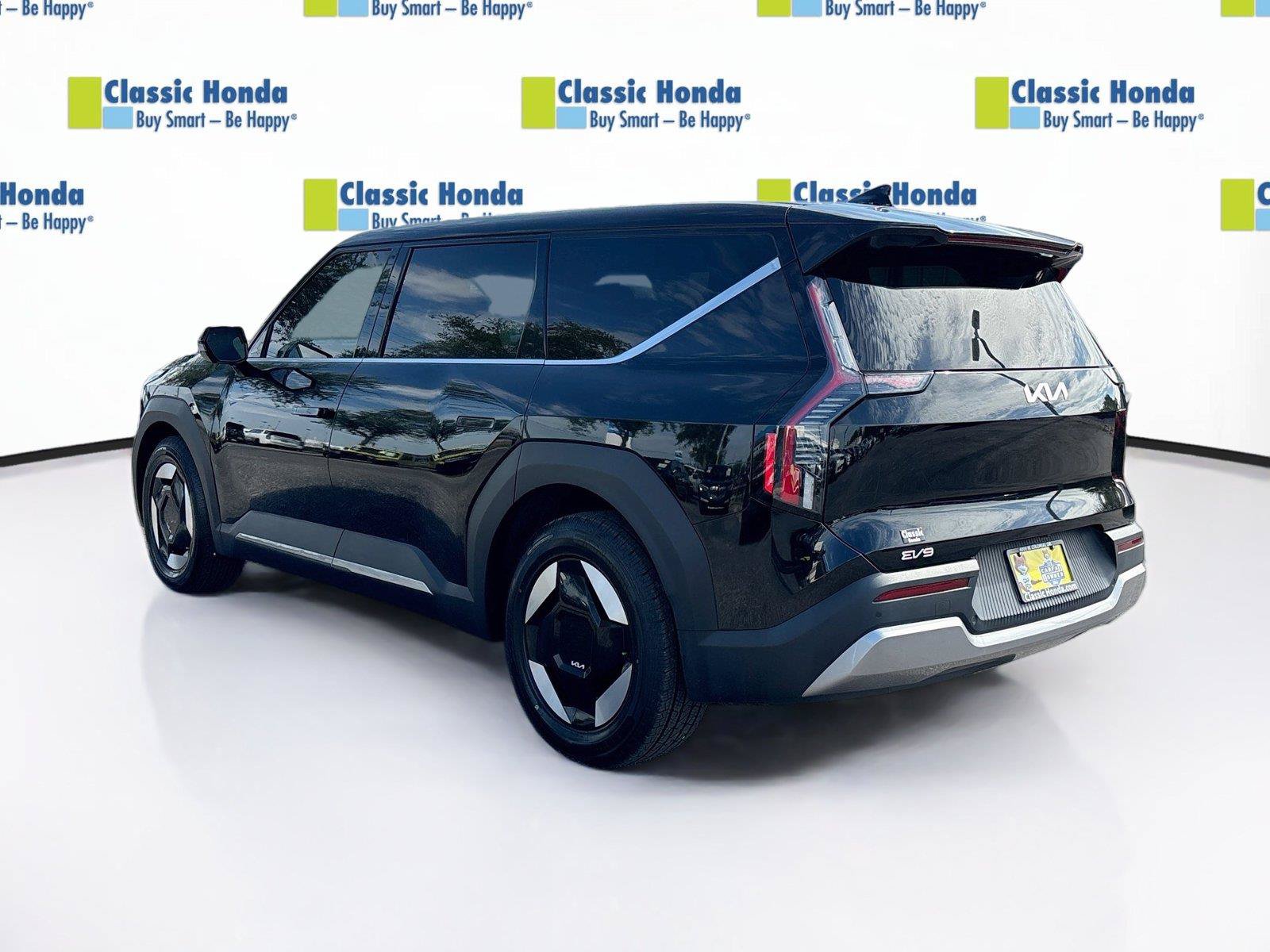 Used 2024 Kia EV9 Light Long Range RWD image 5