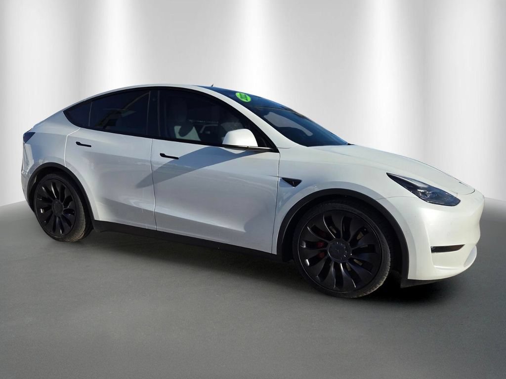Used 2022 Tesla Model Y Performance AWD/4WD image 2