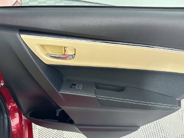 Used 2017 Toyota Corolla LE FWD image 24