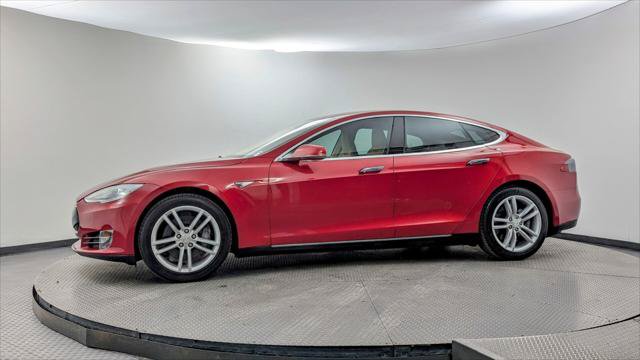 Used 2013 Tesla Model S Performance RWD image 3